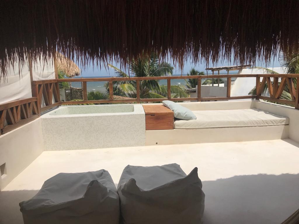 Habitación Doble Deluxe con balcón y vistas al mar